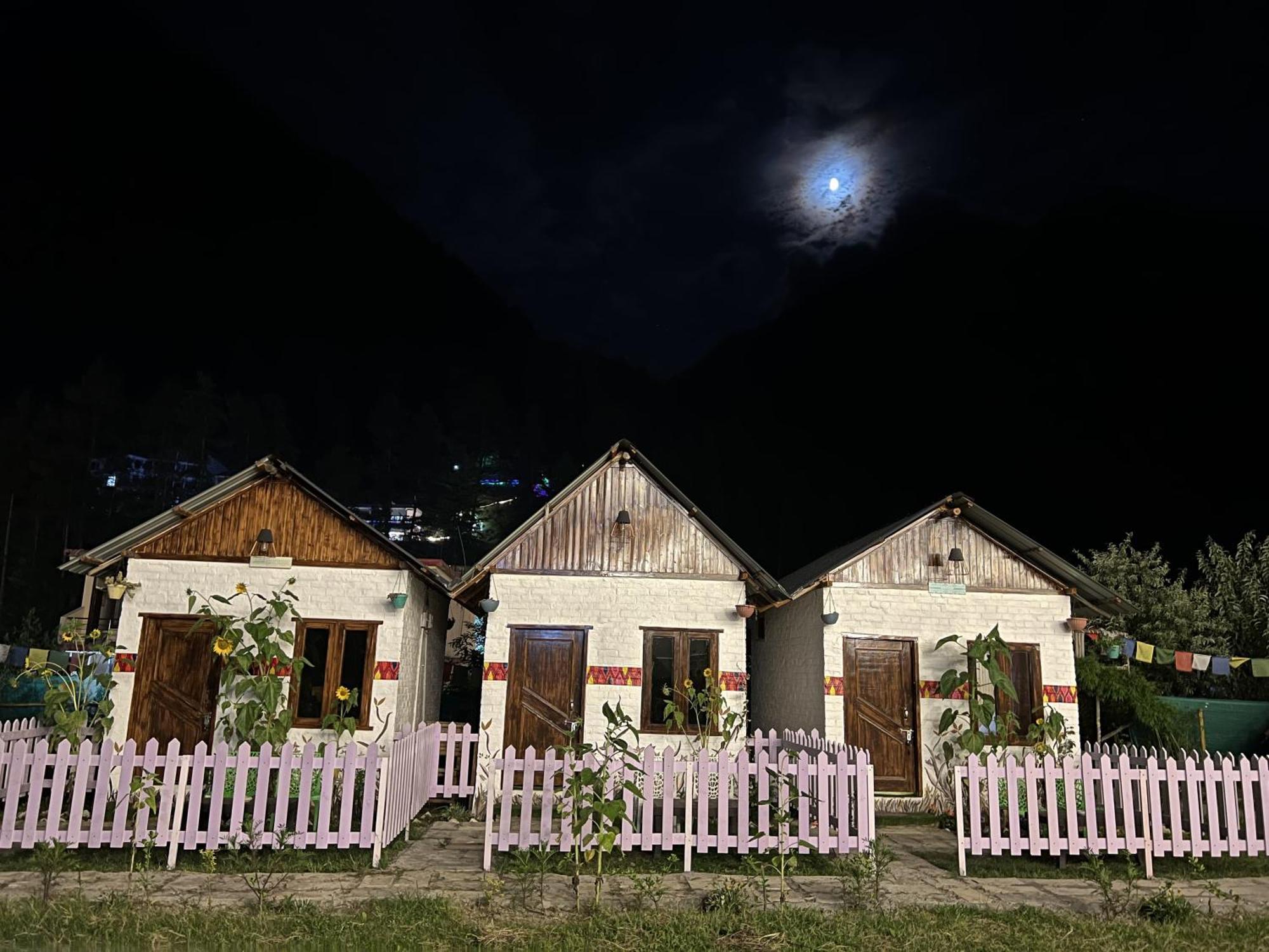 Himtrek Stay Kasol Exterior foto